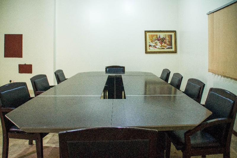 Lake View Resort Hotel Mbarara Екстер'єр фото
