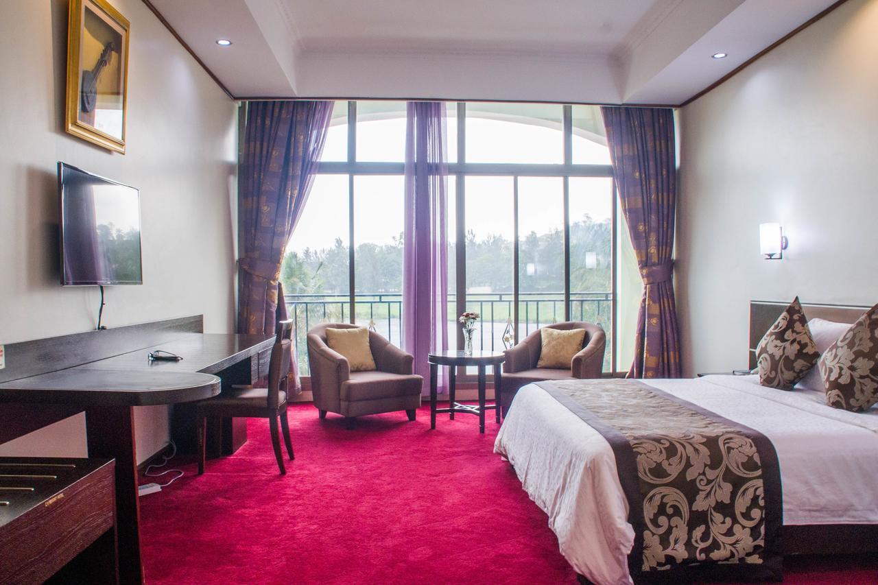 Lake View Resort Hotel Mbarara Екстер'єр фото