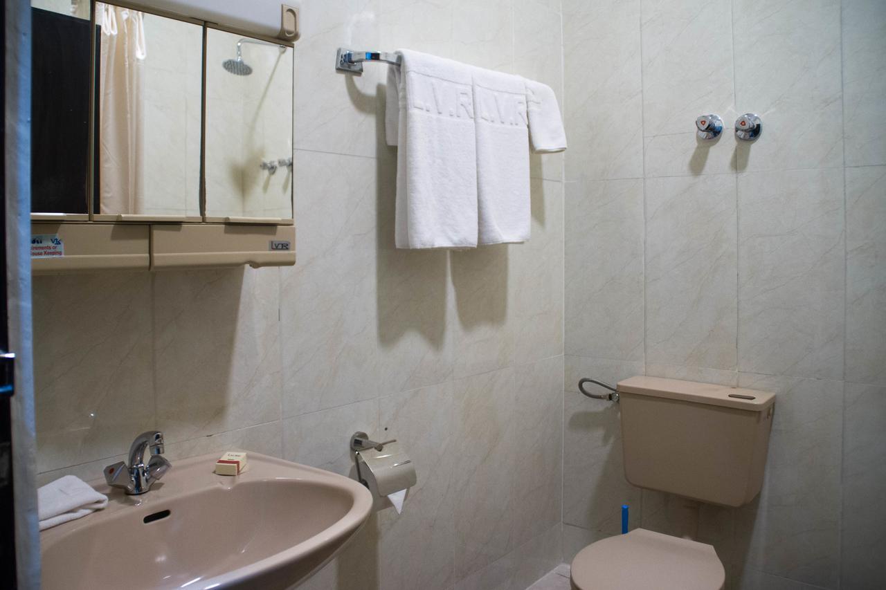 Lake View Resort Hotel Mbarara Екстер'єр фото