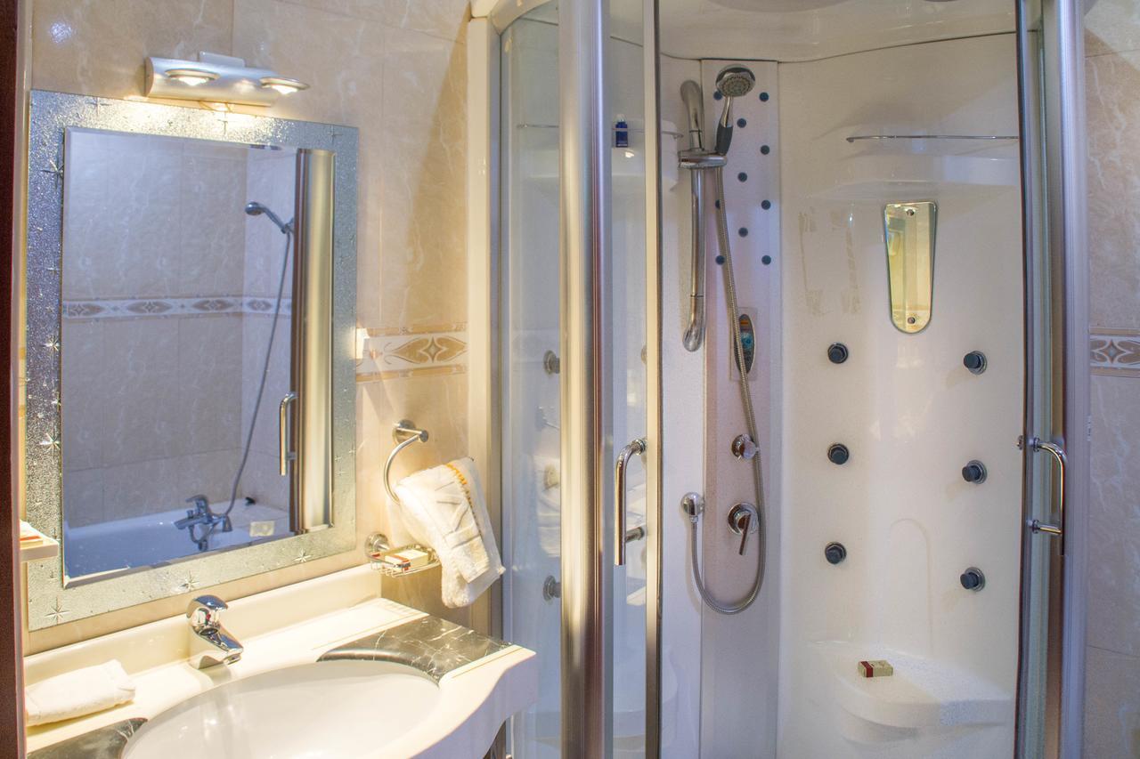 Lake View Resort Hotel Mbarara Екстер'єр фото