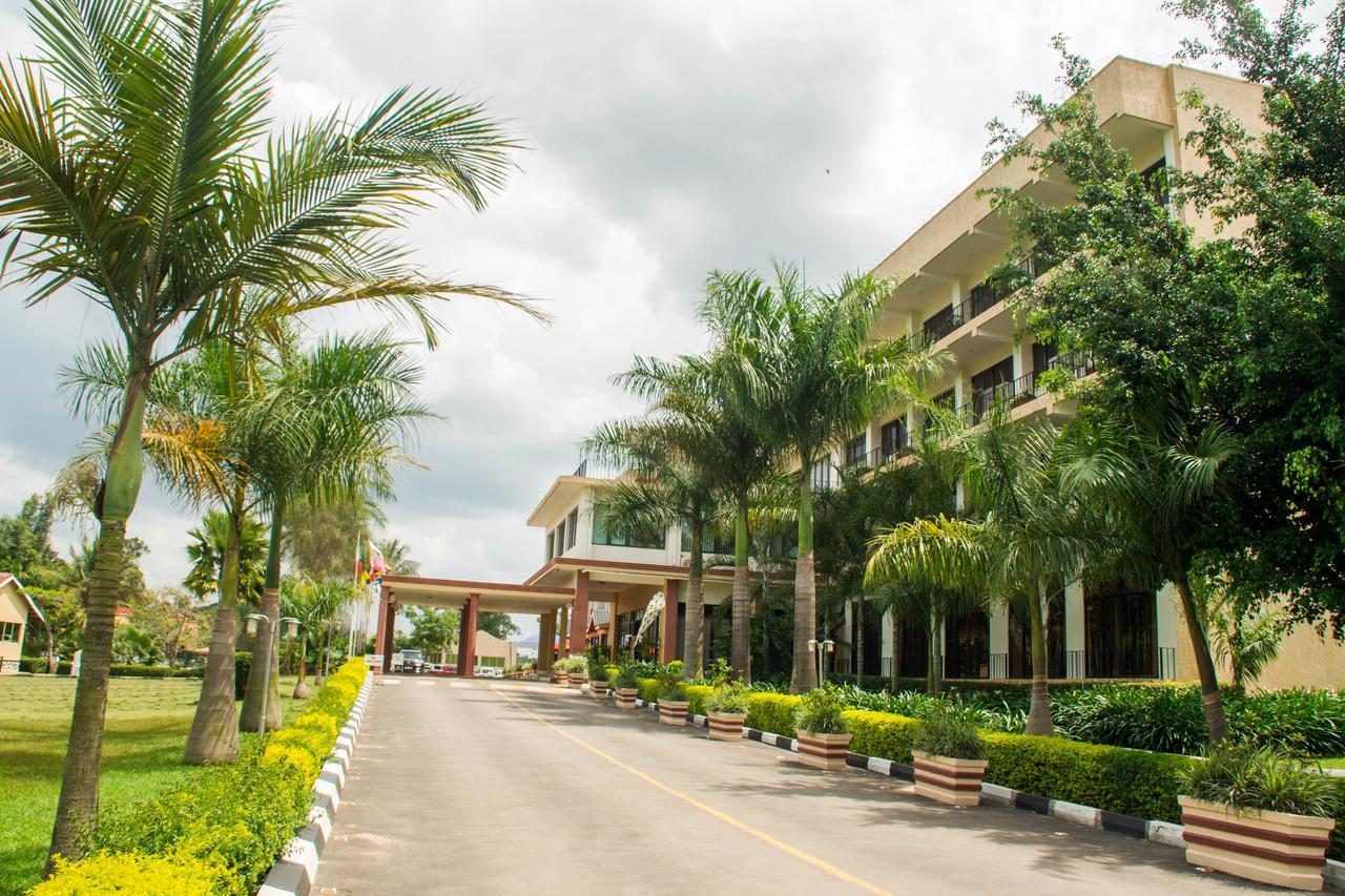 Lake View Resort Hotel Mbarara Екстер'єр фото